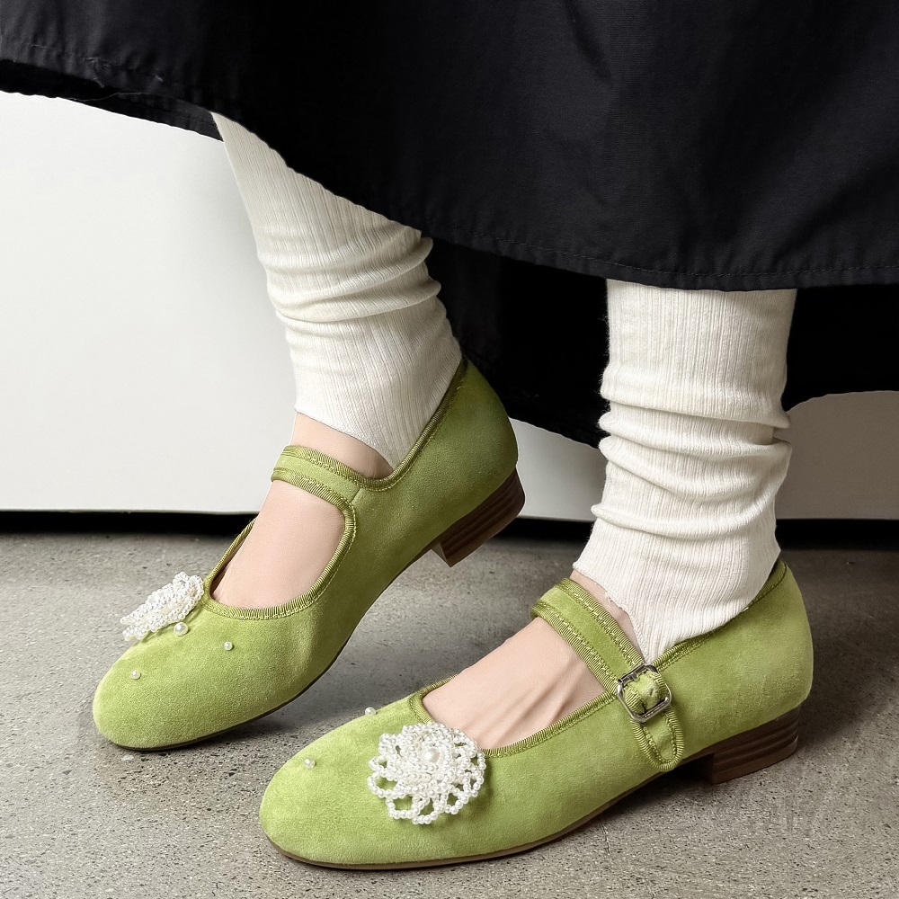 Women's Spring Summer Suede Leather 2 CM Low Block Heel 3D Pearl Flower Shallow Mouth Single Shoes Elegant Sweet Buckle Strap Versatile Flats 60525