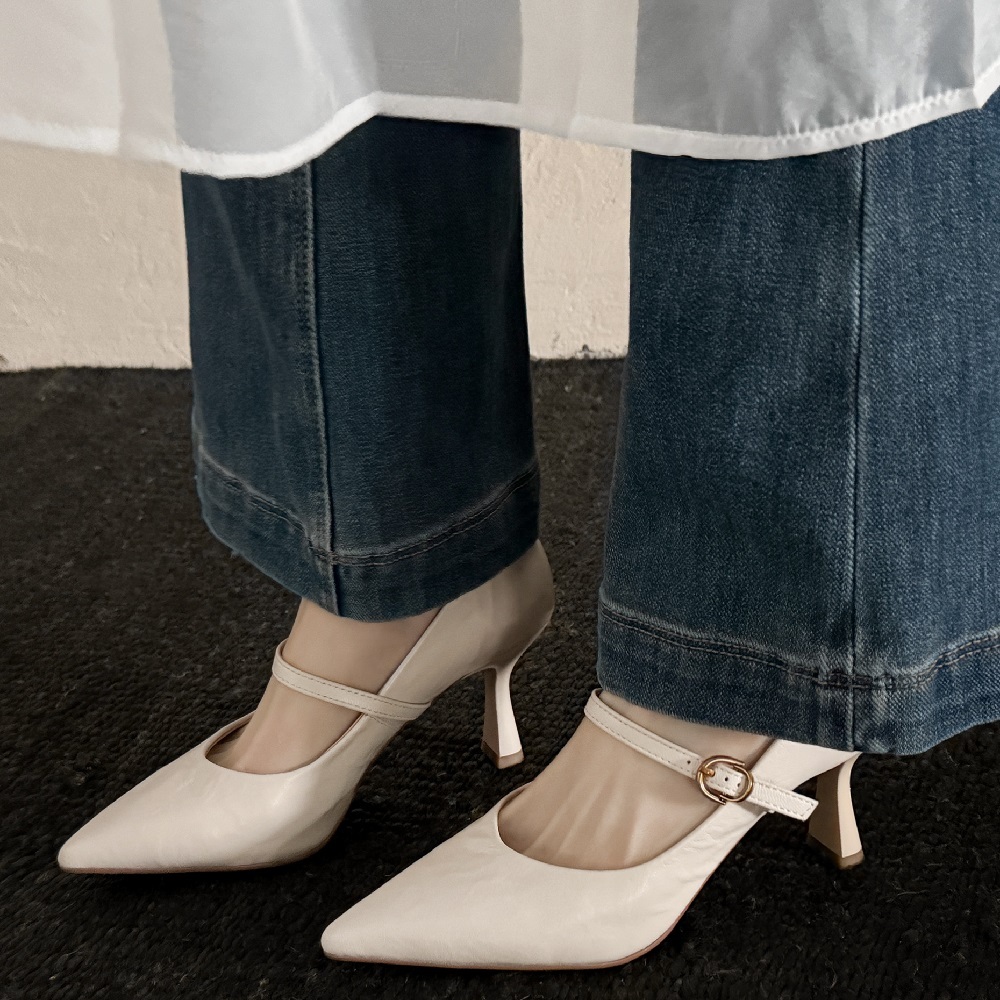 Spring Summer Women Retro High Heels Genuine Leather Pointed Toe Shallow Mouth Belt Buckle 7.2 CM Slim Heel Fashion Elegant Pumps 60526