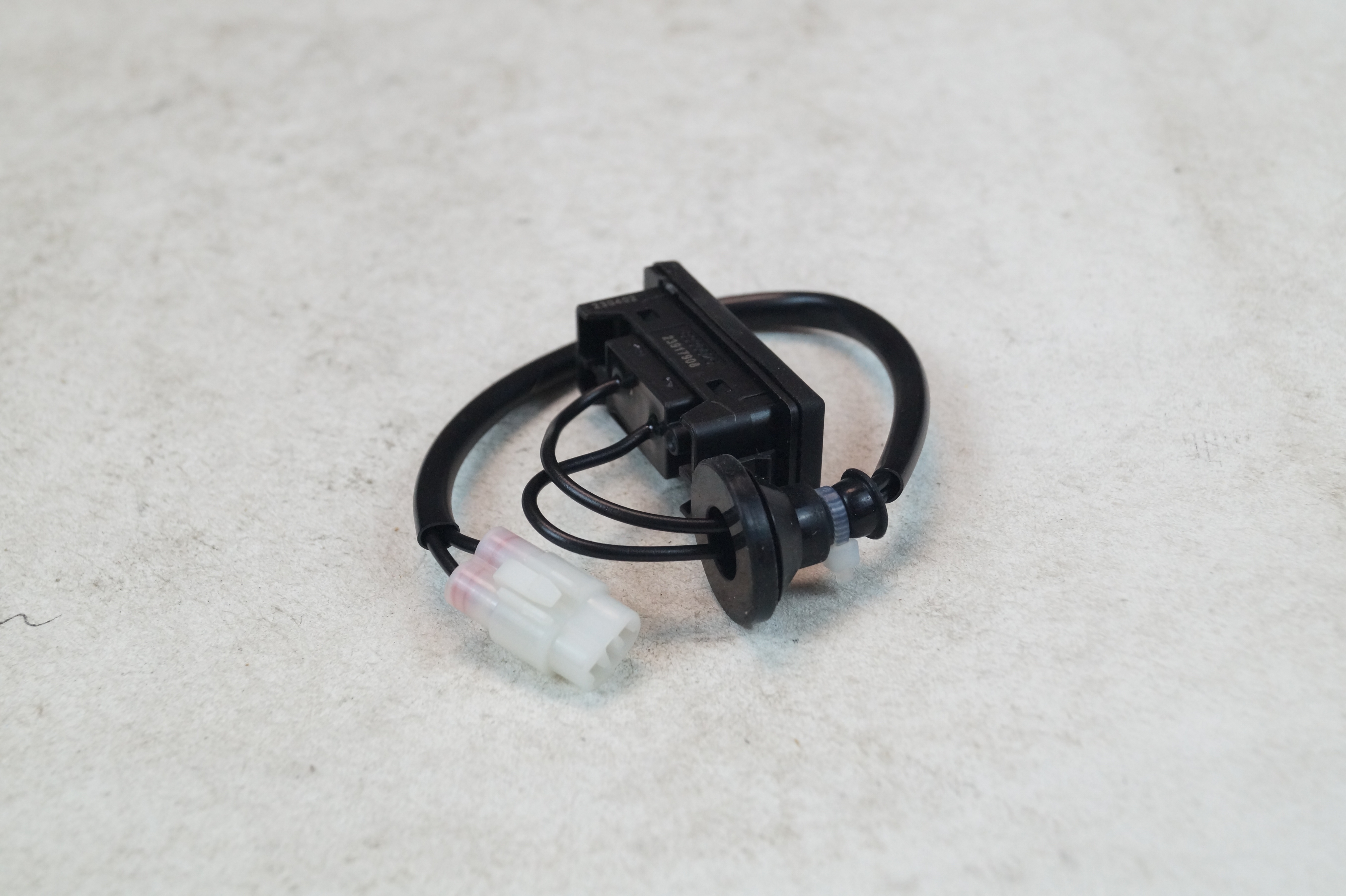 OEM 23917908 Tailgate Switch for Captiva