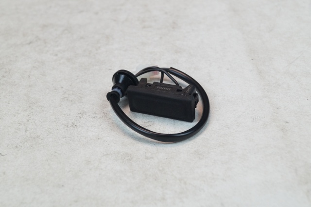 OEM 23917908 Tailgate Switch for Captiva