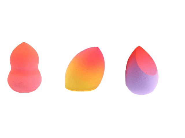 Gradient color makeup sponge