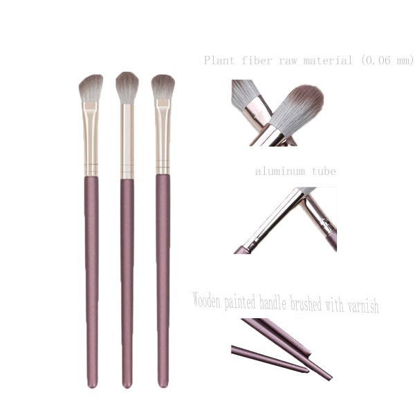 Fan shaped Eyeshadow Brushes for Makeup Application