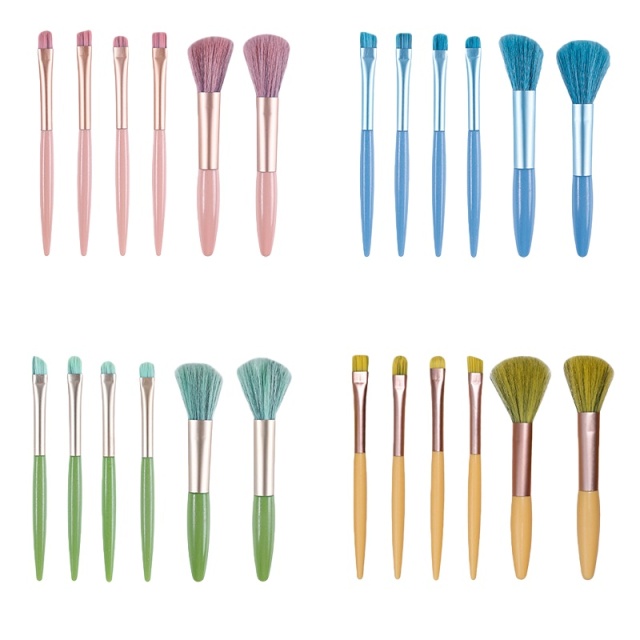 Six-Piece Soft Brush Set - Ideal For Smooth Foundation