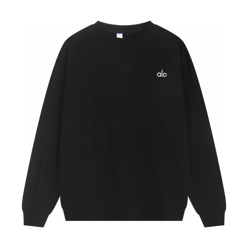 The hooded sweatshirt comes in five colors and is also available at wholesale price.