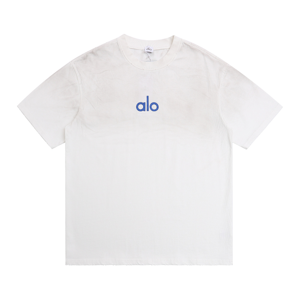 Even a single classic short-sleeved shirt is sold at wholesale price.