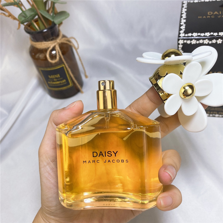 Marc Jacobs Daisy 100ml EDT | Women's Strawberry Grapefruit Gardenia Jasmine Musk Vanilla Fruity Floral Fragrance