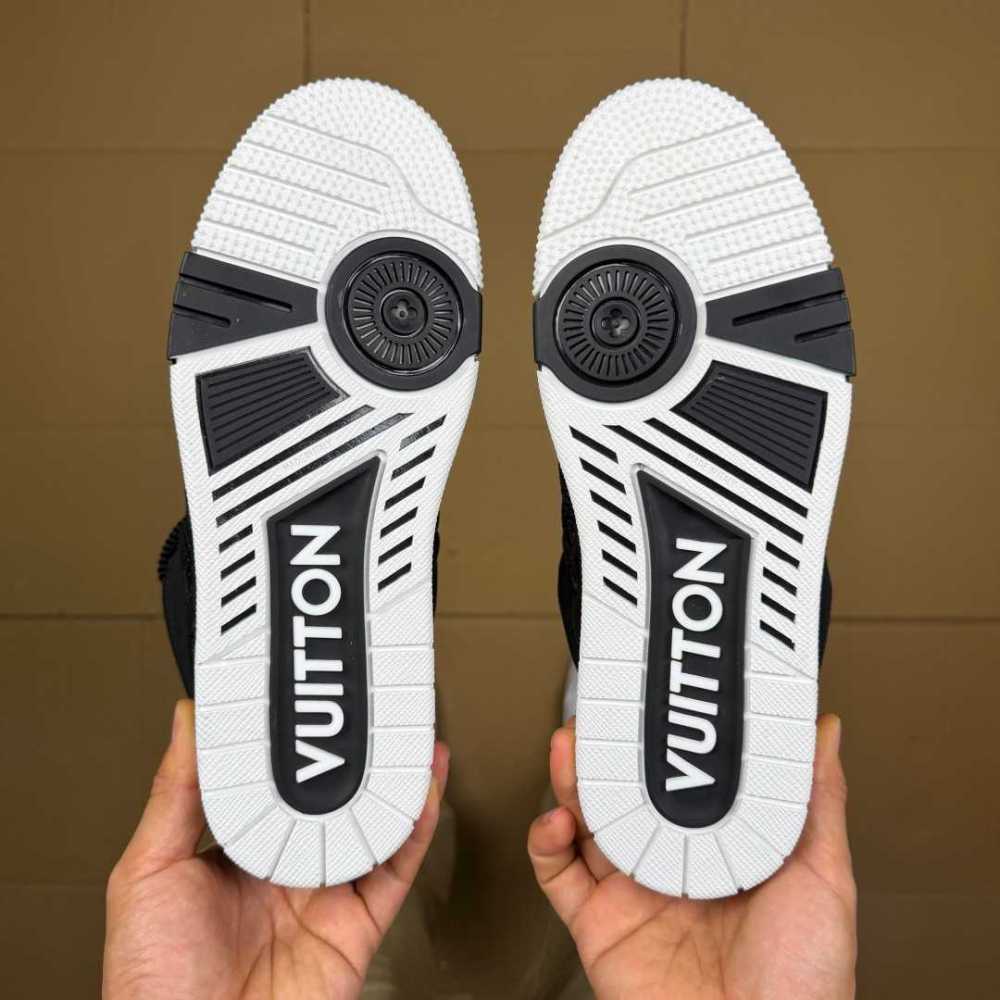 LOUIS VUITTON Skate Black Warrior Clover Design All Black Fashion Skate Sneakers