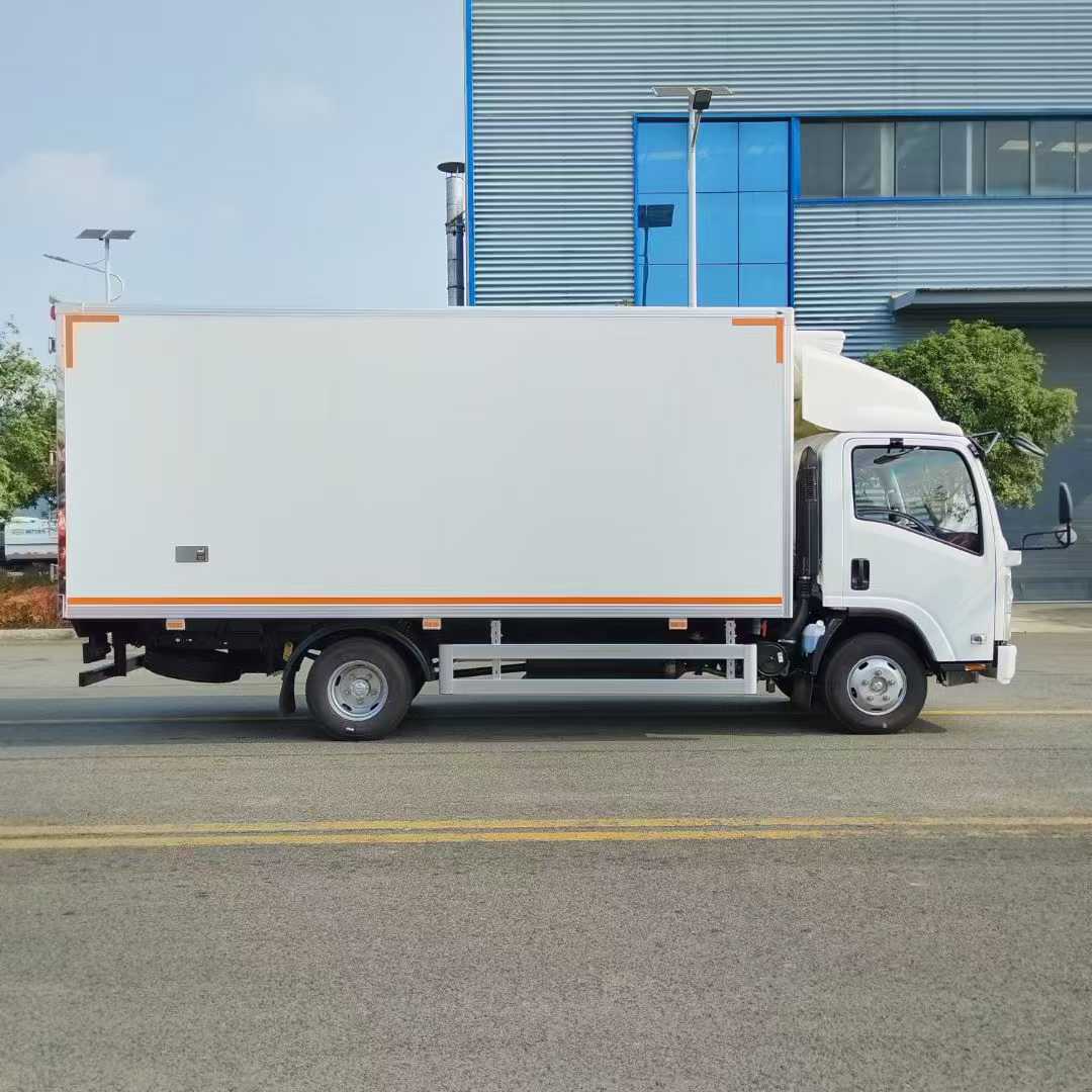 Isuzu KV600 Export Refrigerated Truck