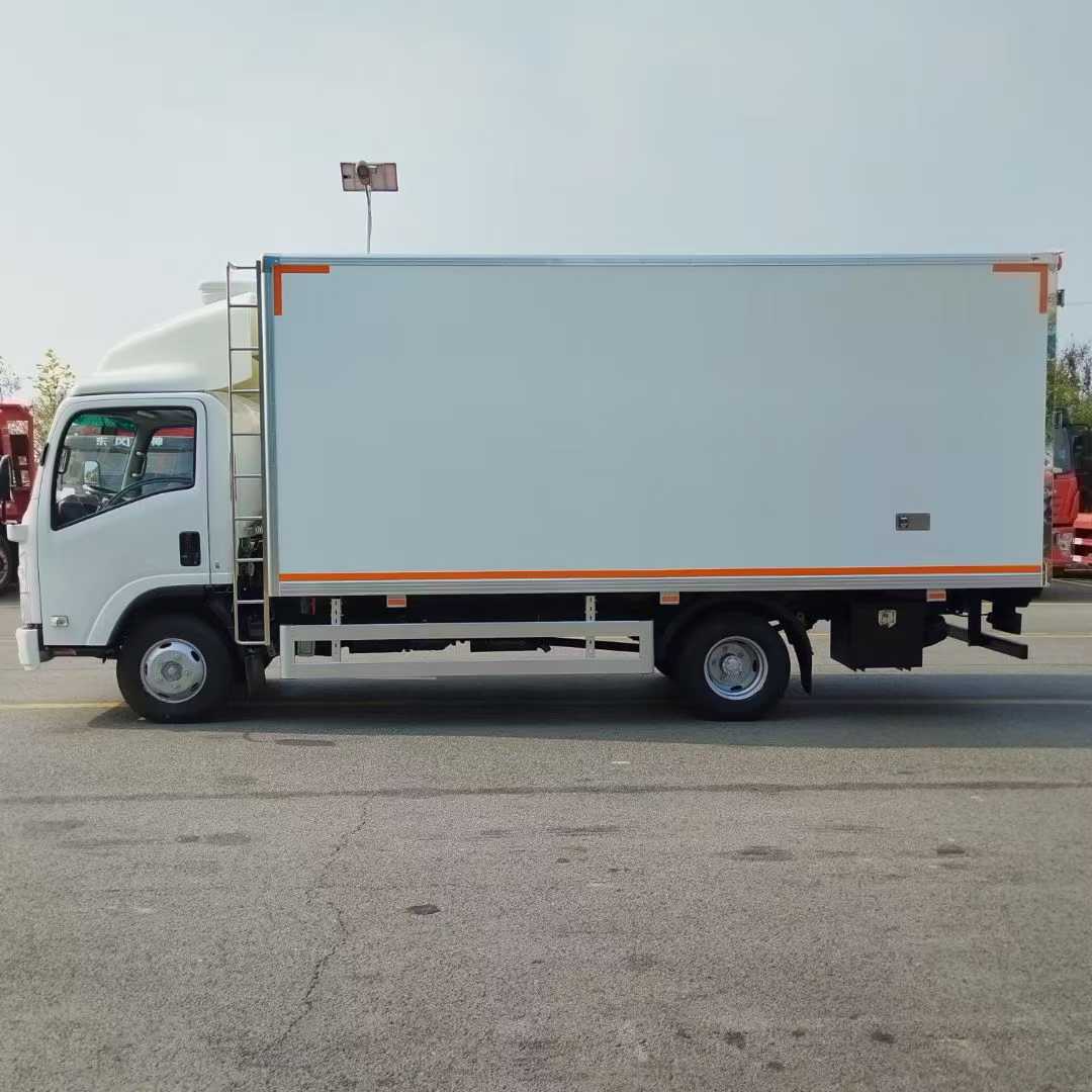 Isuzu KV600 Export Refrigerated Truck
