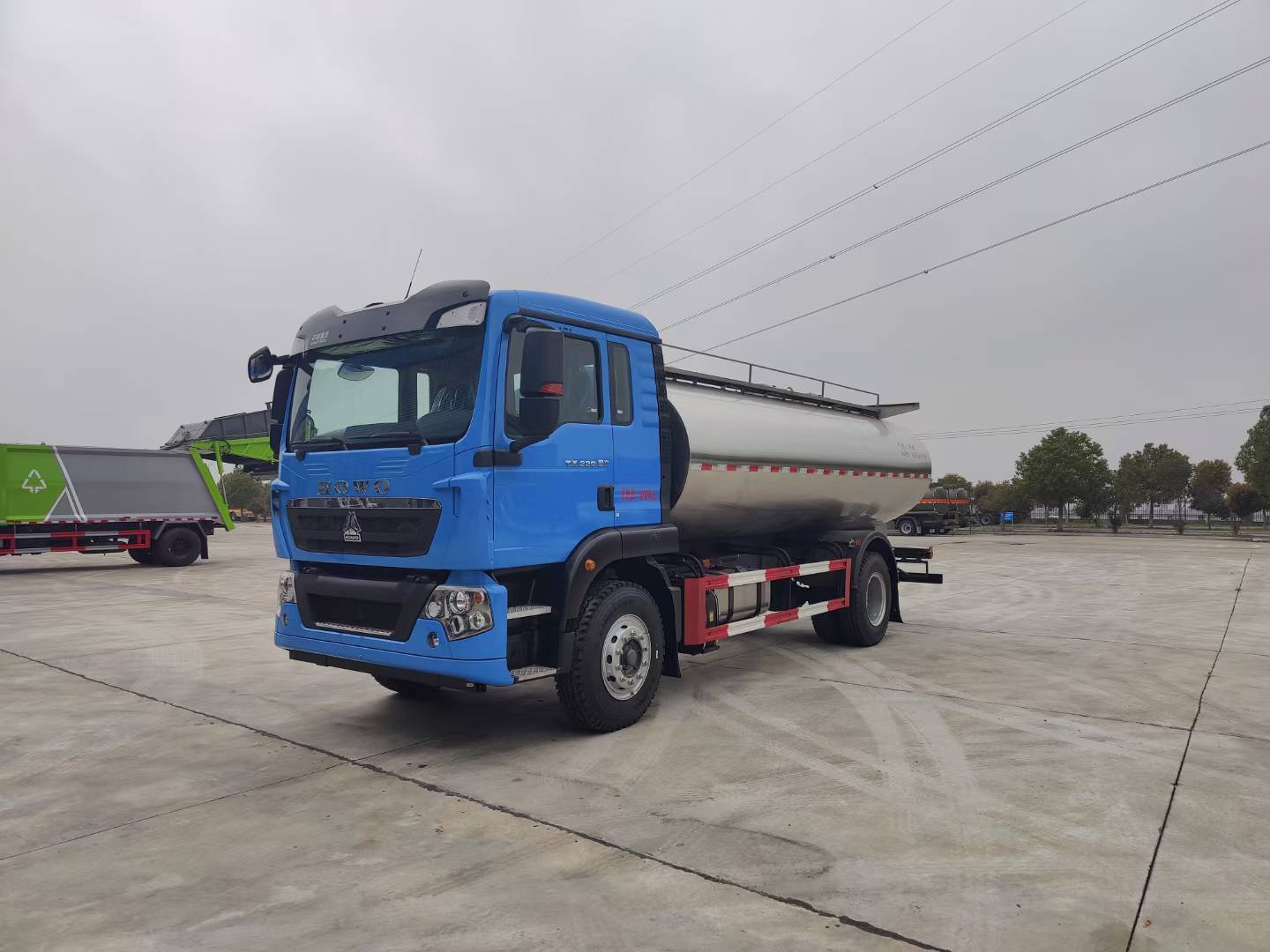 Sinotruk Howo TX5 Milk Transport Vehicle