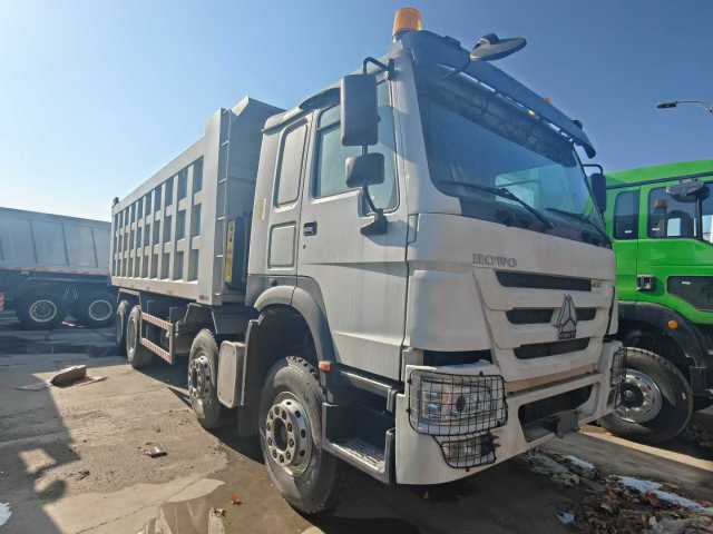 China National Heavy Duty Truck HOWO TX 8X4 Dump