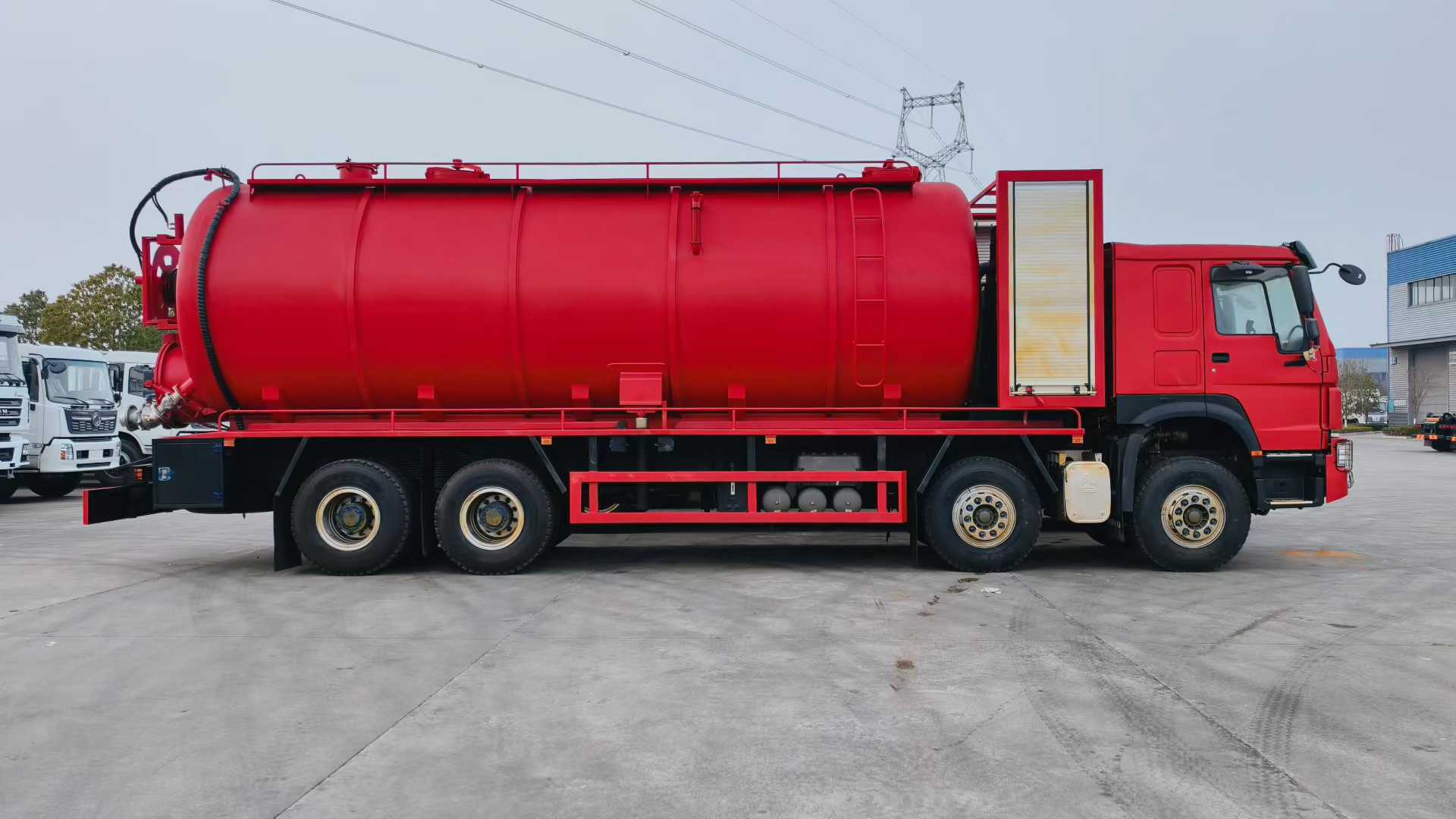CNHTC HOWO 8×4 Sewage Suction and Cleaning Truck