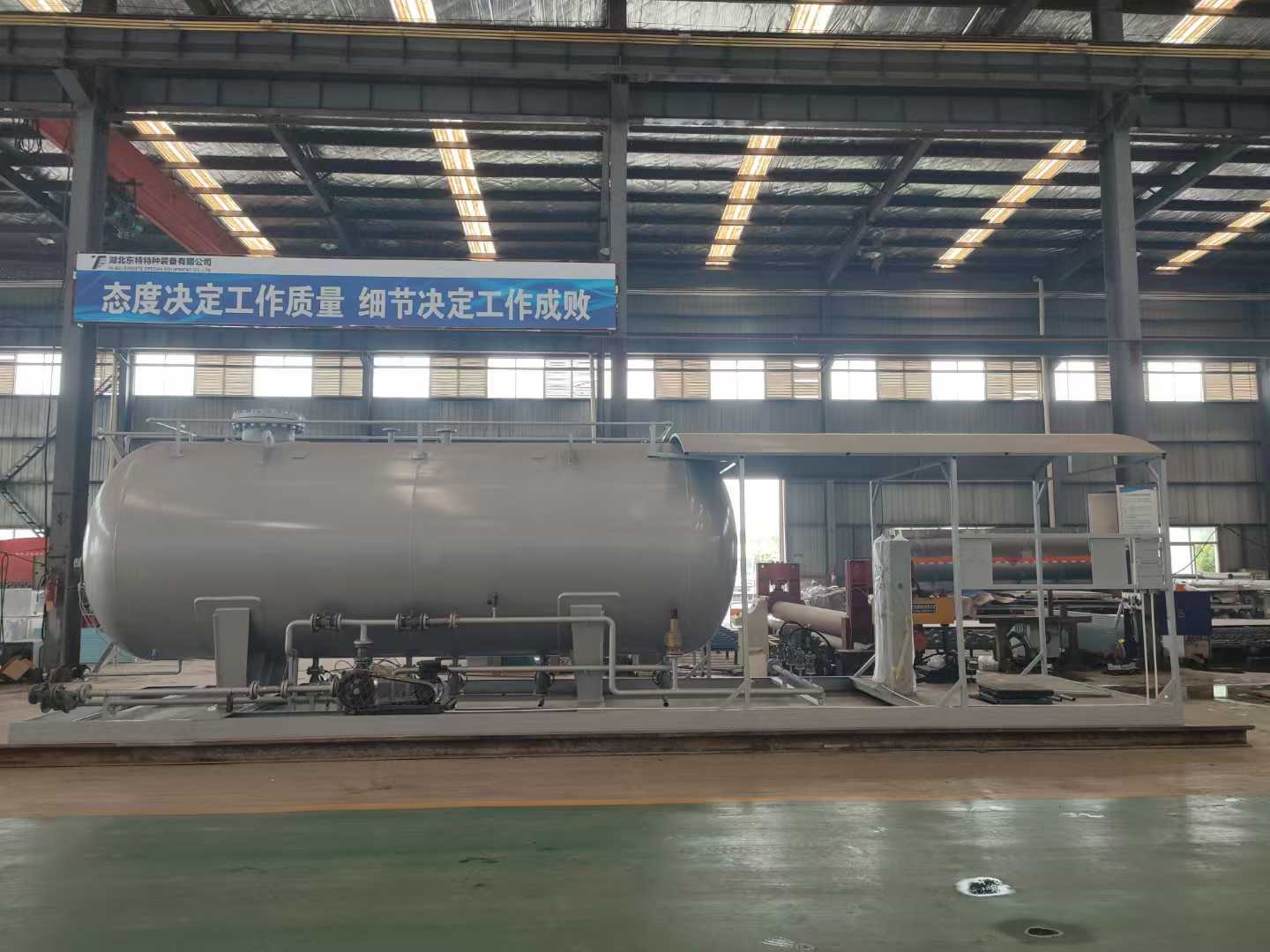5 to 100 cubic LPG skid-mounted station