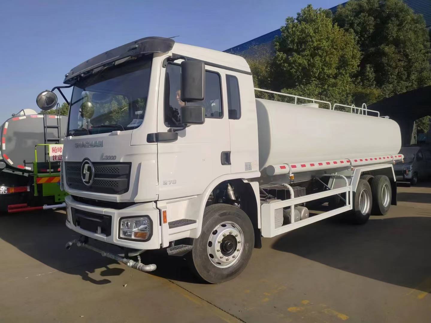 SHACMAN L3000 6×4 Export Water Sprinkler Truck