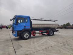 Sinotruk Howo TX5 Milk Transport Vehicle