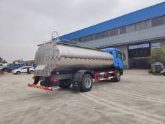 Sinotruk Howo TX5 Milk Transport Vehicle