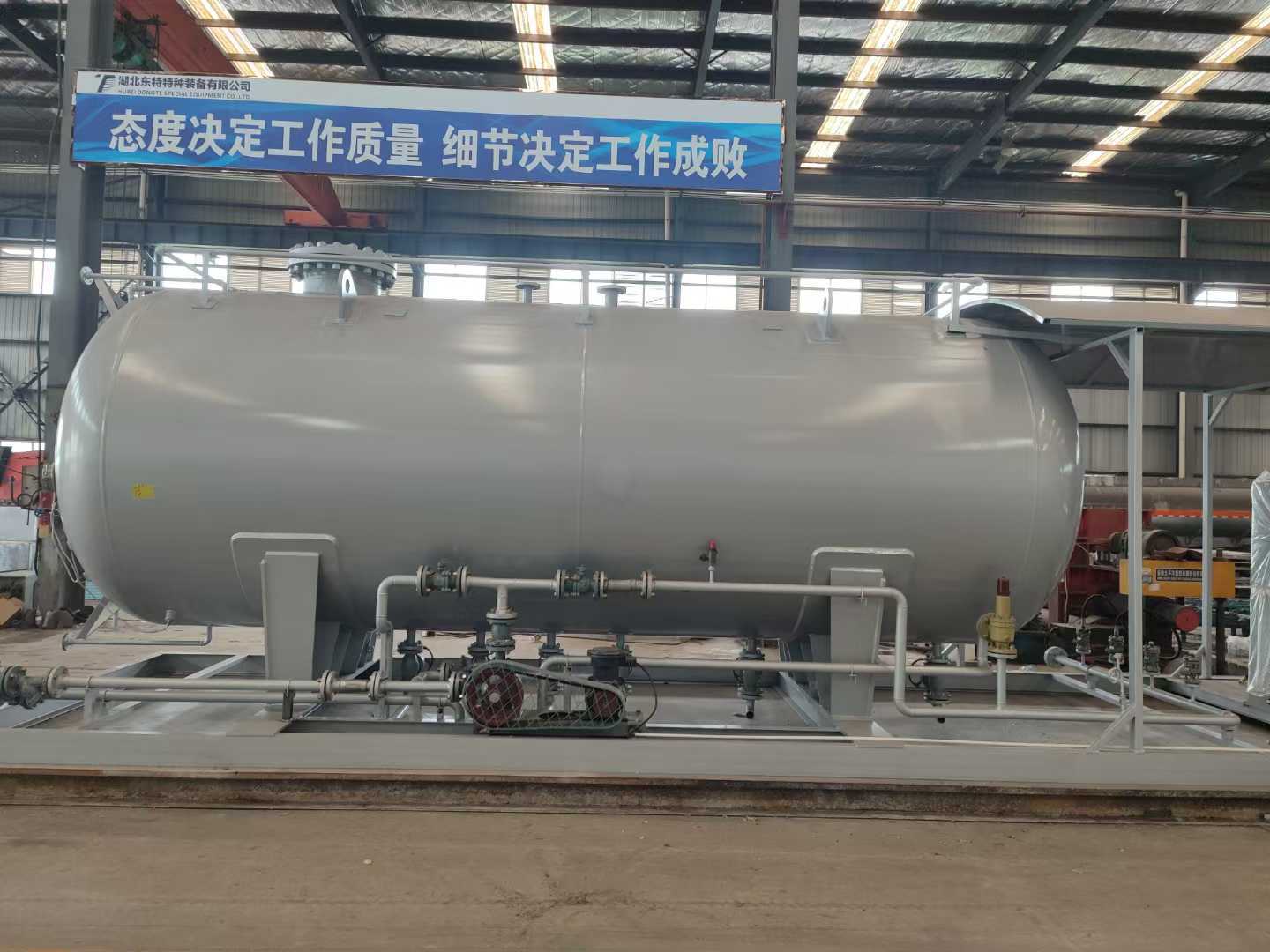 5 to 100 cubic LPG skid-mounted station