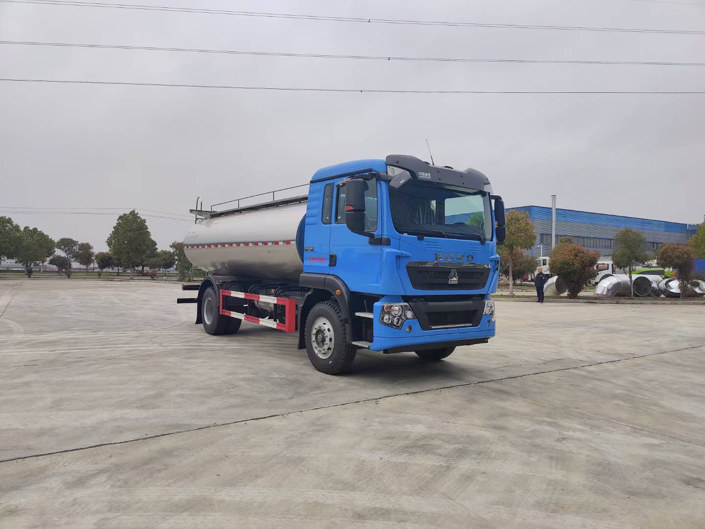 Sinotruk Howo TX5 Milk Transport Vehicle