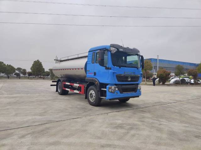 Sinotruk Howo TX5 Milk Transport Vehicle