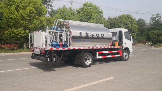 6-cubic meter Asphalt Sprayer Truck