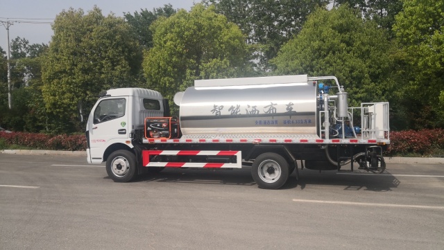 6-cubic meter Asphalt Sprayer Truck