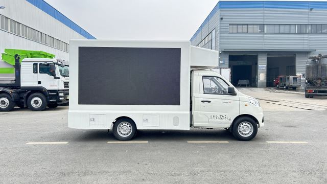 Foton Xiangling V1 promotional vehicle (blue license plate/C1 driver's license/gasoline)