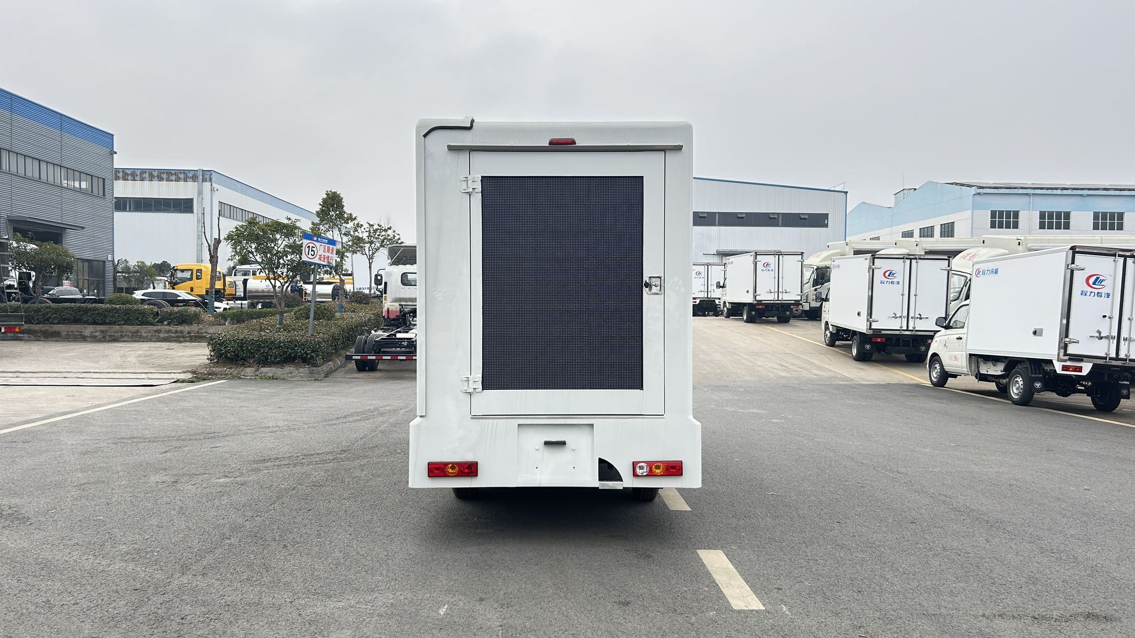 Foton Xiangling V1 promotional vehicle (blue license plate/C1 driver's license/gasoline)