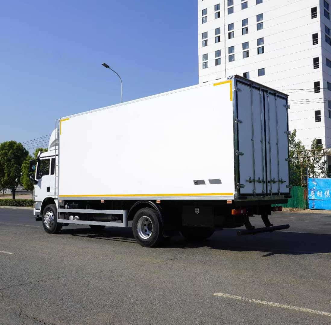 SHACMAN L3000 4×2 Refrigerated Truck