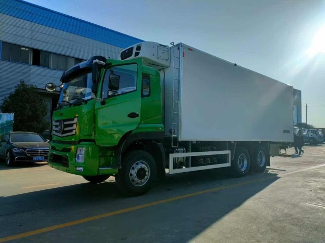 Chengli 6×4 Refrigerated Truck with Hydraulic Tailgate
