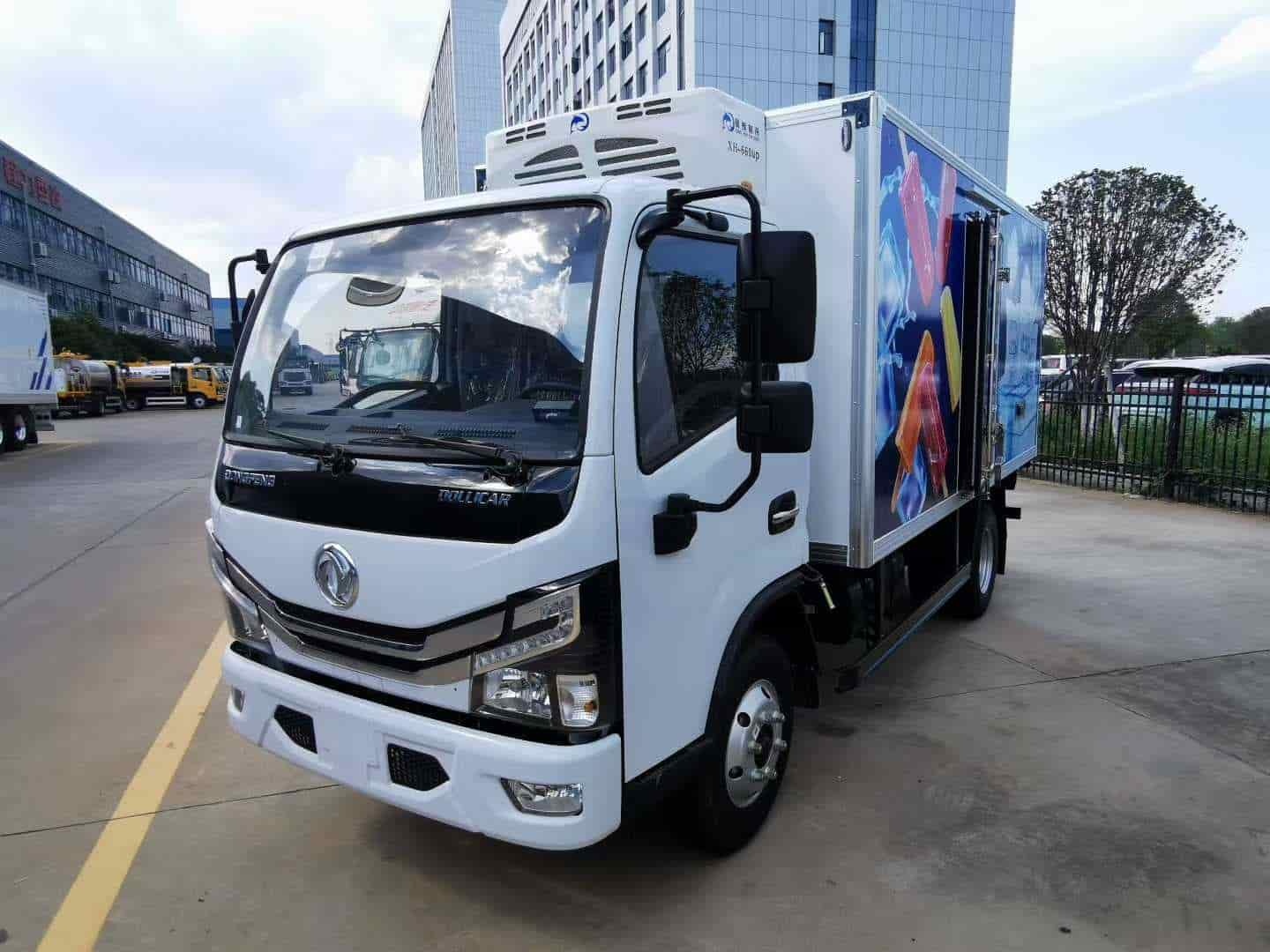 Dongfeng Dolica 4x2 5-meter refrigerated truck