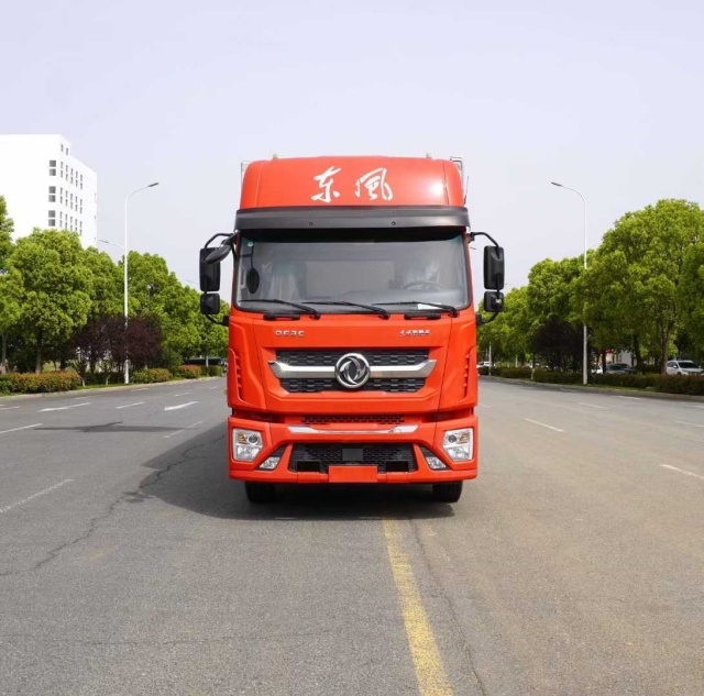 Dongfeng Dolica D9 4×2 Refrigerated Truck