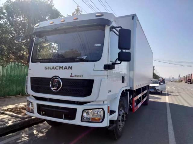 SHACMAN L3000 4x2 Refrigerated Truck