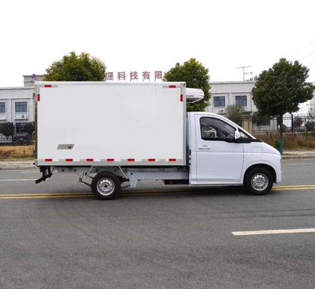 Dongfeng EV90 Pure Electric Refrigerated Truck