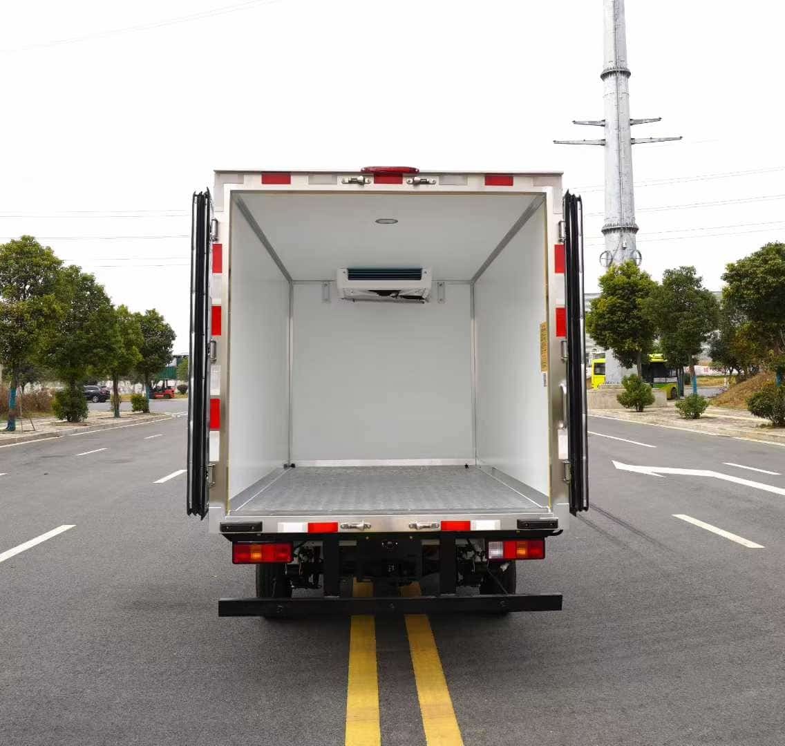 Dongfeng V7 Refrigerated Van