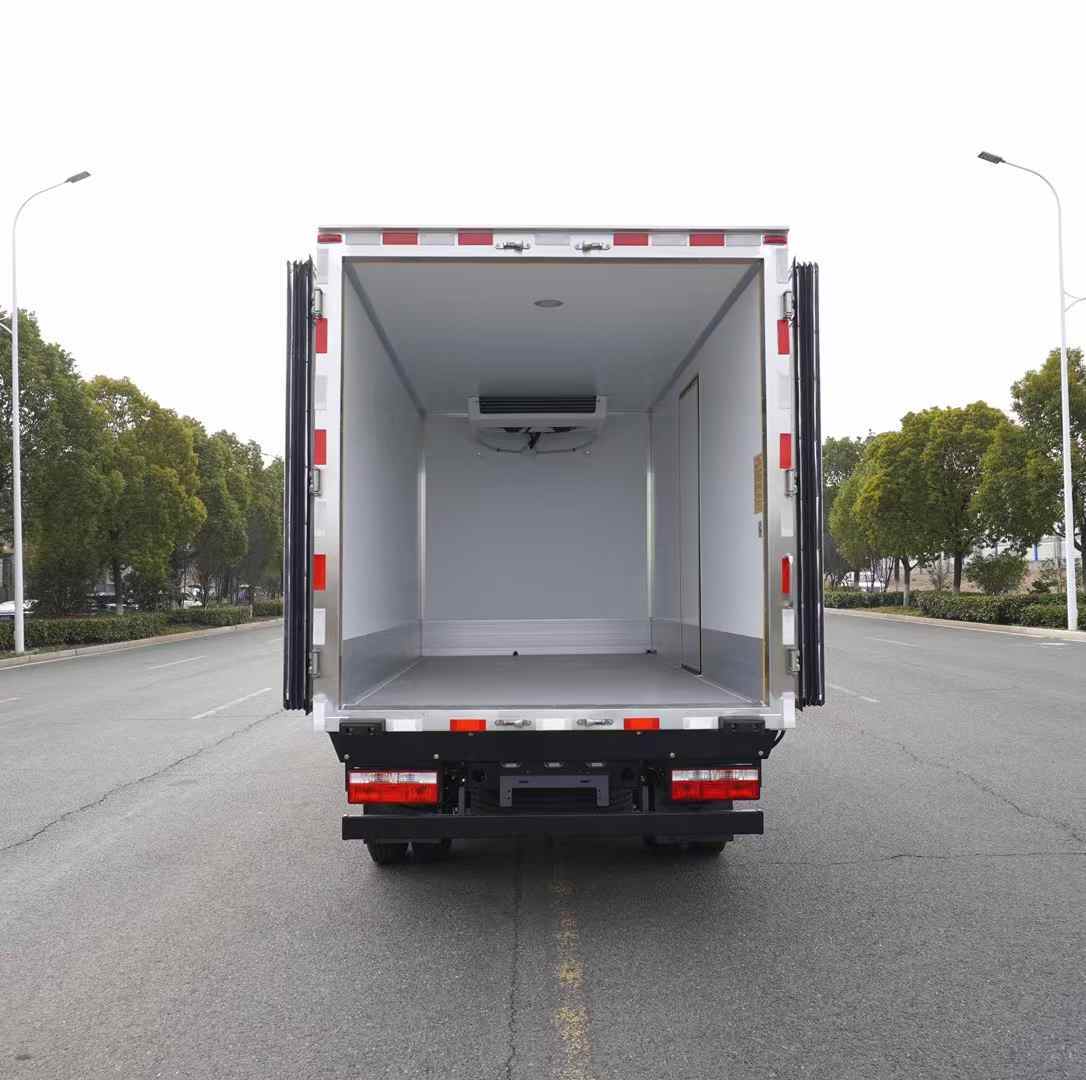 Dongfeng 4×2 Refrigerated Truck