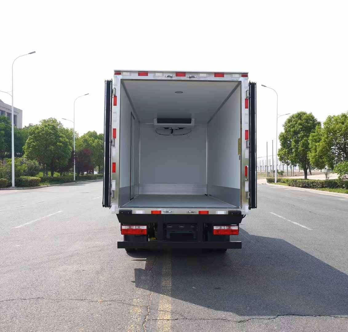 Dongfeng Dolica 4×2 Refrigerated Truck
