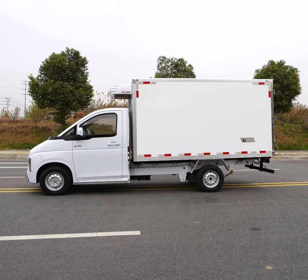 Dongfeng EV90 Pure Electric Refrigerated Truck