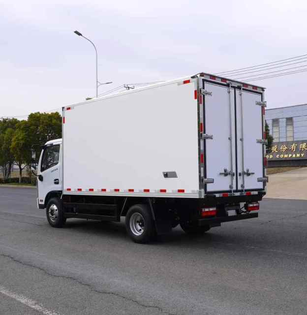 Dongfeng 4×2 Refrigerated Truck