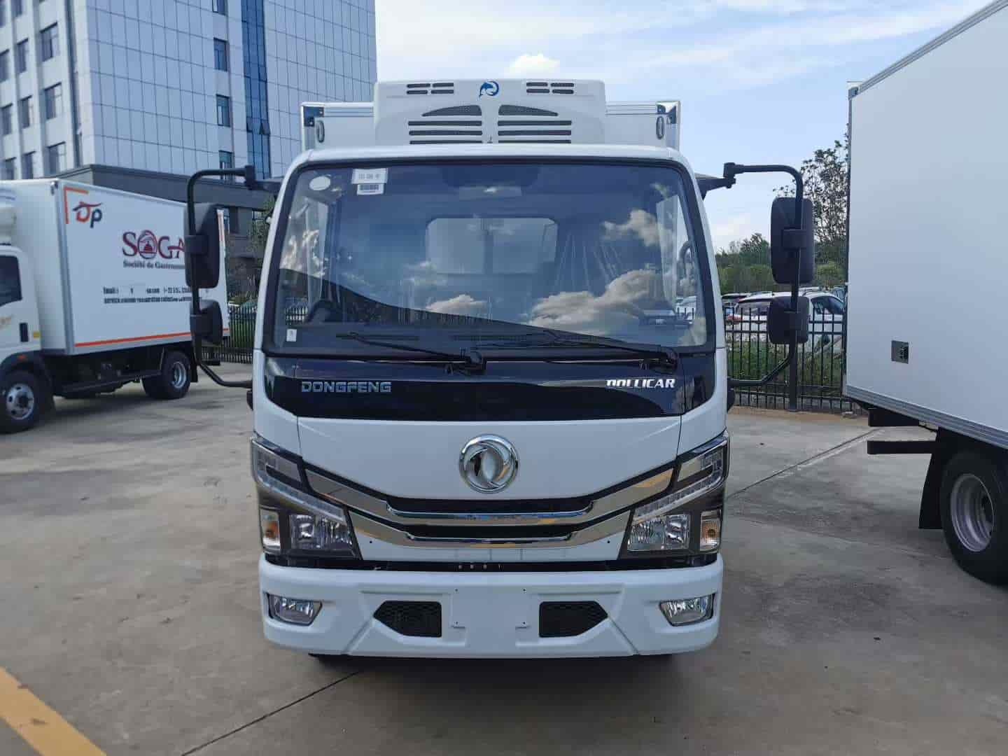Dongfeng Dolica 4x2 5-meter refrigerated truck