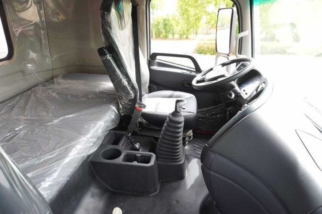 Dongfeng Dolica D9 4×2 Refrigerated Truck