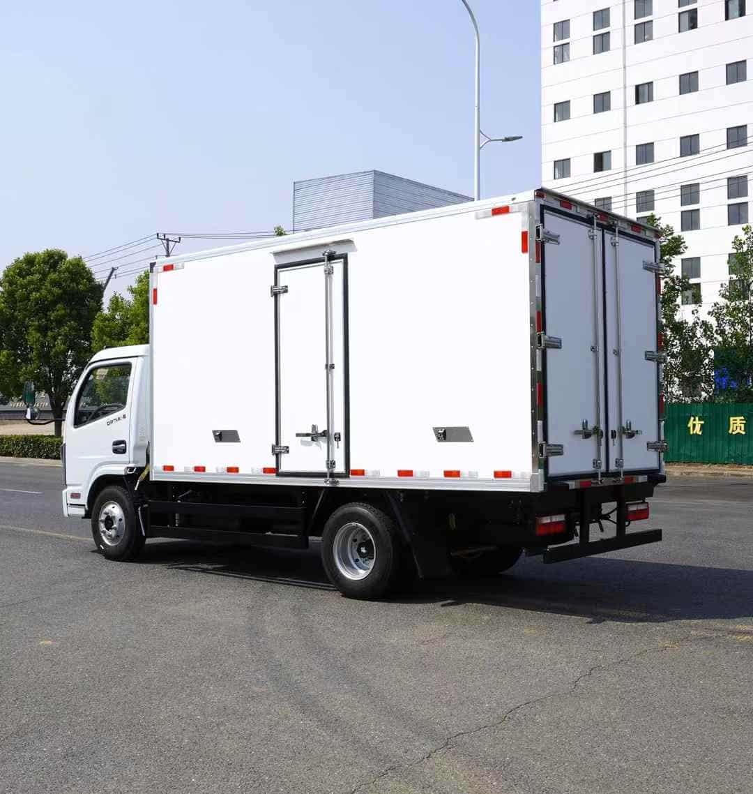 Dongfeng Dolica 4×2 Refrigerated Truck