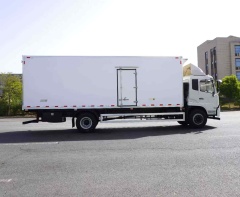 Dongfeng Tianjin (National III Emission Standard) 4×2 Refrigerated Truck