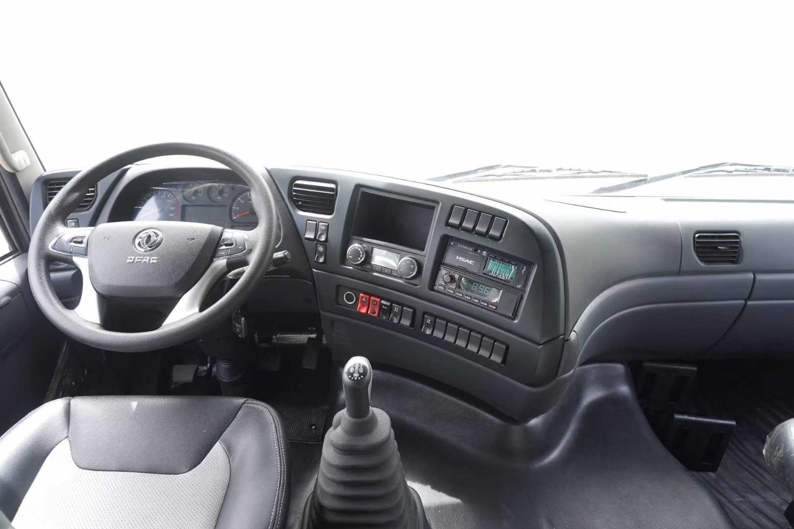 Dongfeng Dolica D9 4×2 Refrigerated Truck