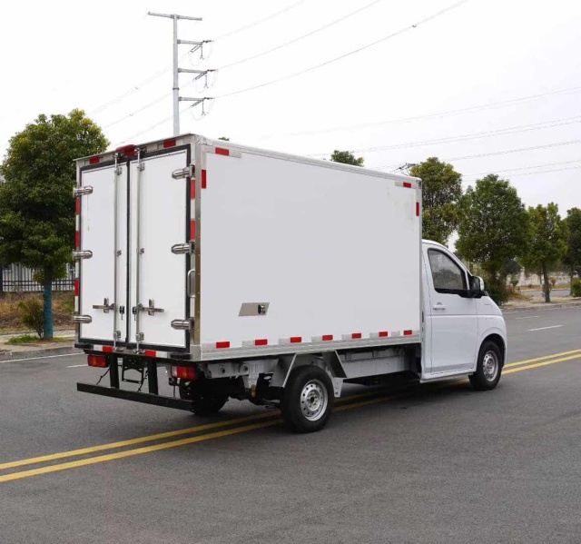 Dongfeng EV90 Pure Electric Refrigerated Truck