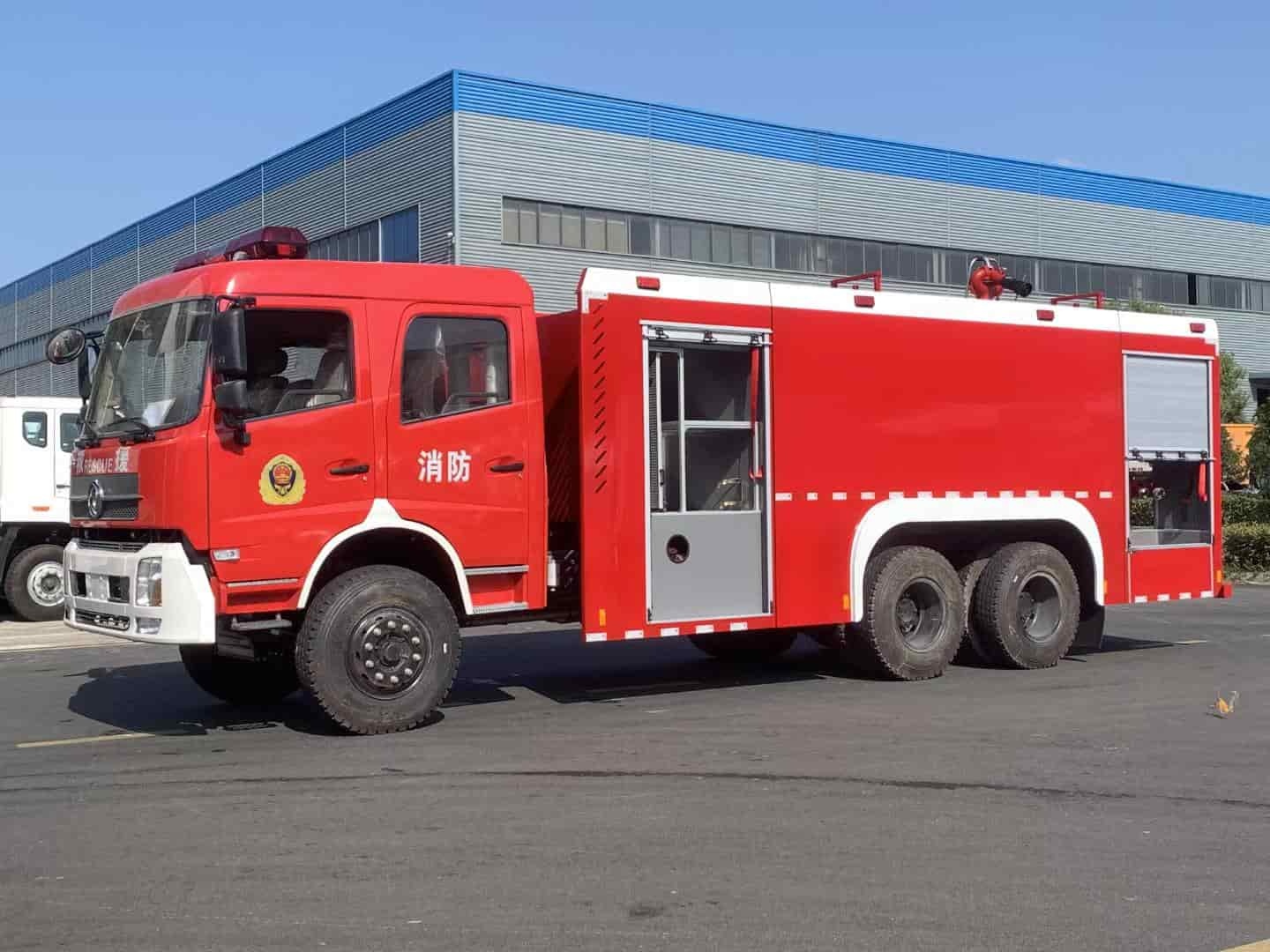 Dongfeng Tianjin rear double axle 12-ton water tanker fire truck