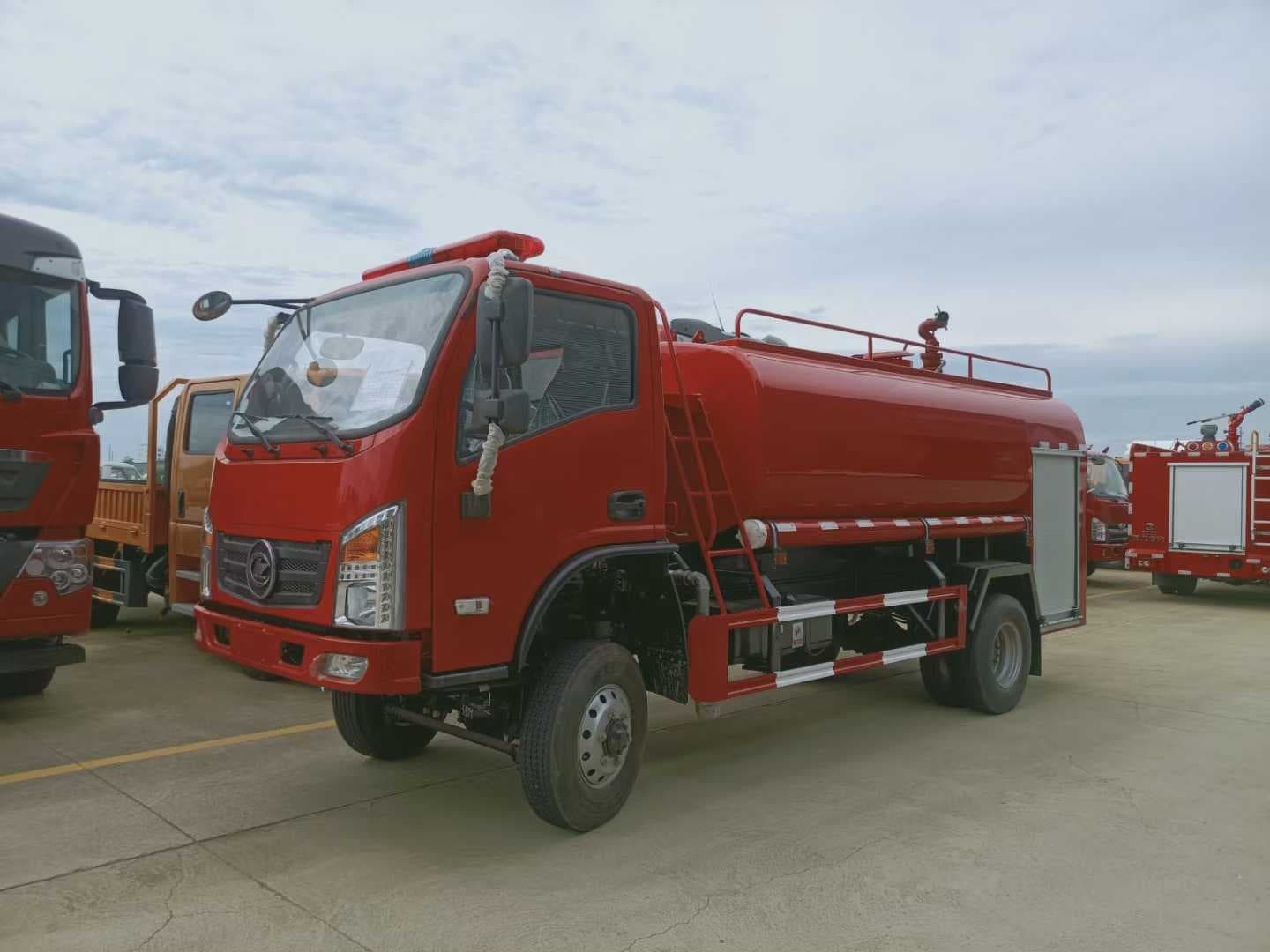 5-ton four-wheel drive fire sprinkler truck
