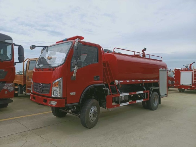 5-ton four-wheel drive fire sprinkler truck