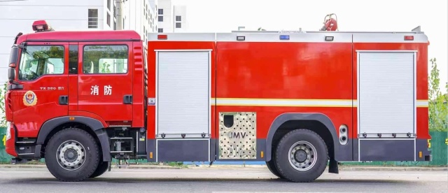 Sinotruk Howo 8 cubic meter foam fire truck