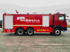 Foton fire truck with 8 cubic meter water tank and 2 cubic meter foam tank