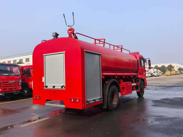 Dongfeng 12-ton foam fire truck
